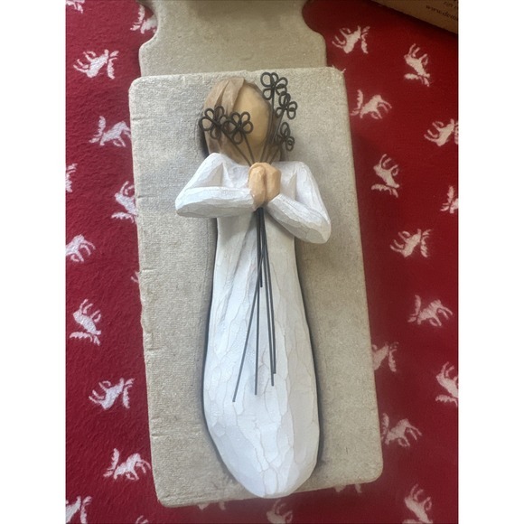 Friendship Girl Figurine 26155 Willow Tree DEMDACO by Susan Lordi  2004 MINT Box - Picture 1 of 5